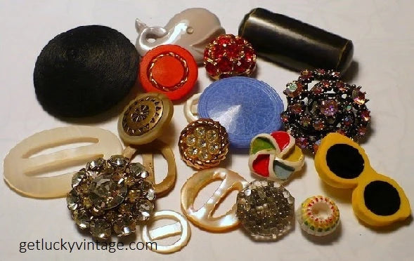 Vintage Button Shopping Tip: How To Measure Buttons