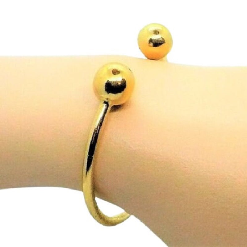 Bracelet.