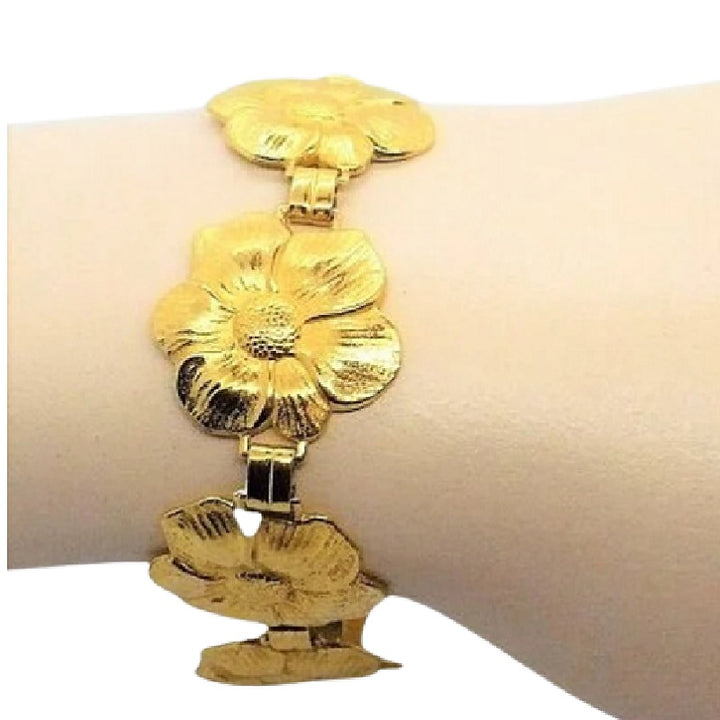 Vermeil flowers link bracelet.