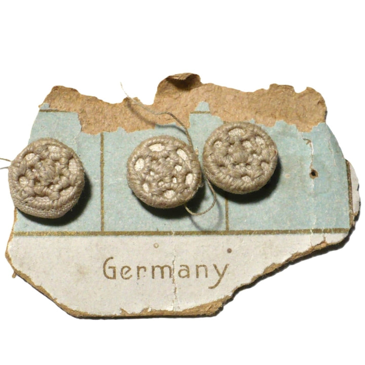 15L German Dorset-style Buttons