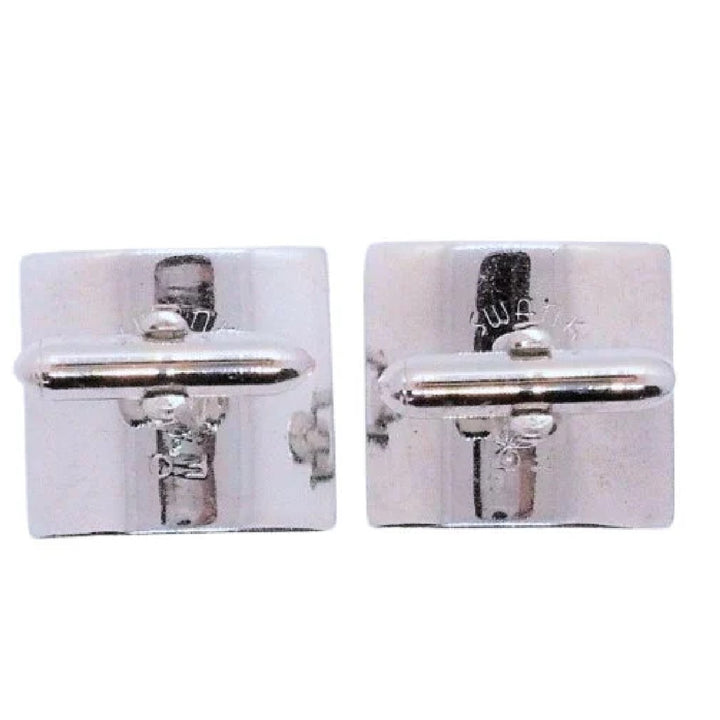 Cufflinks tip clip set.