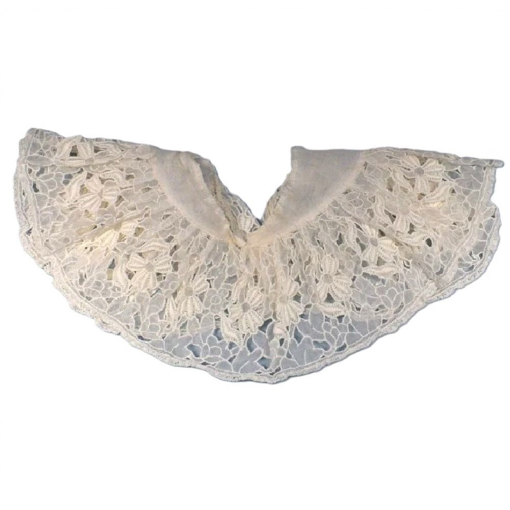 Collar.
