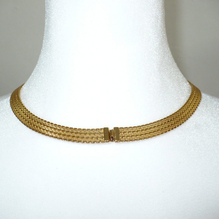 1940s Vintage Gold-tone Mesh Metal Fashion Necklace 17"