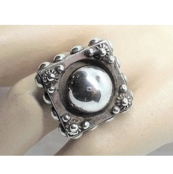 Ring.
