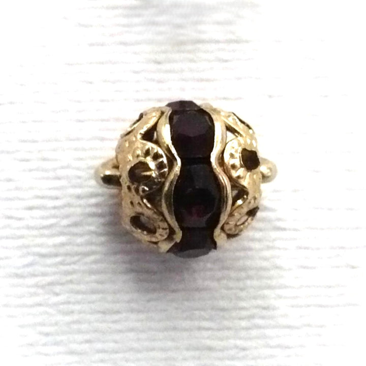 Vintage tie tack with chain and bar.