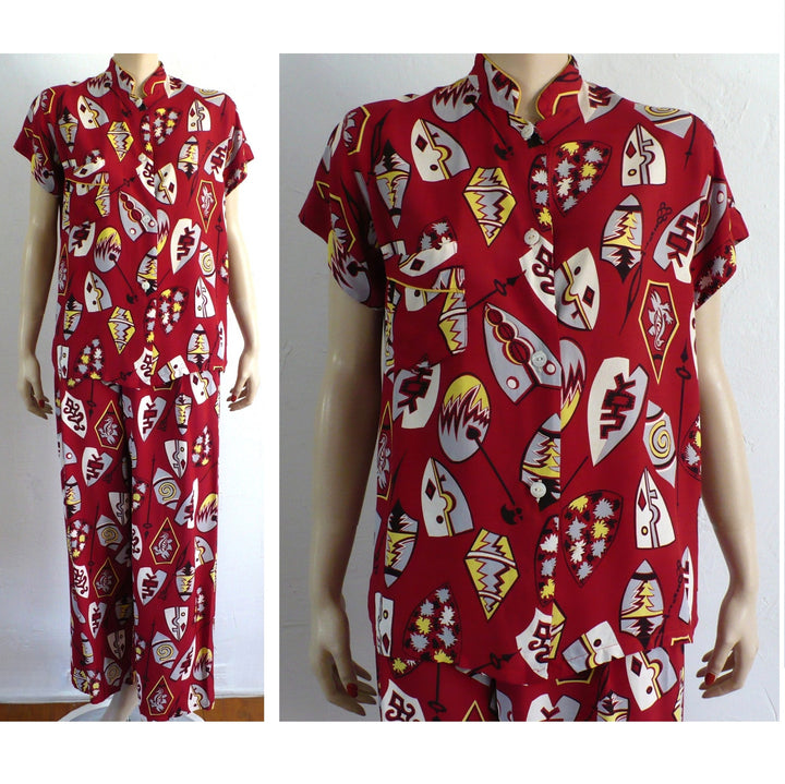 1950s Vintage Cold Rayon Print Pajamas Loungewear.