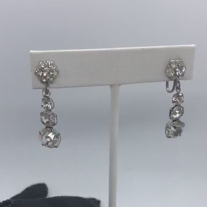 Earrings slowly spinning to show all angles.