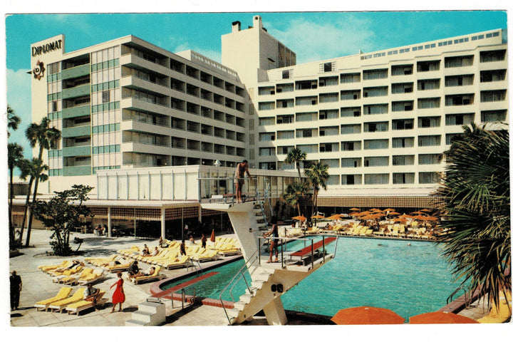  1960s Diplomat East, Hollywood-by-the-Sea, Florida Vintage Postcard.