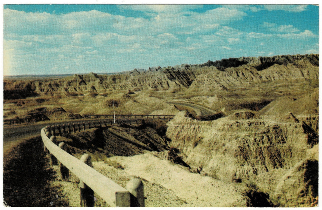1950s Dillon Pass Bad Lands South Dakota Vintage Postcard.