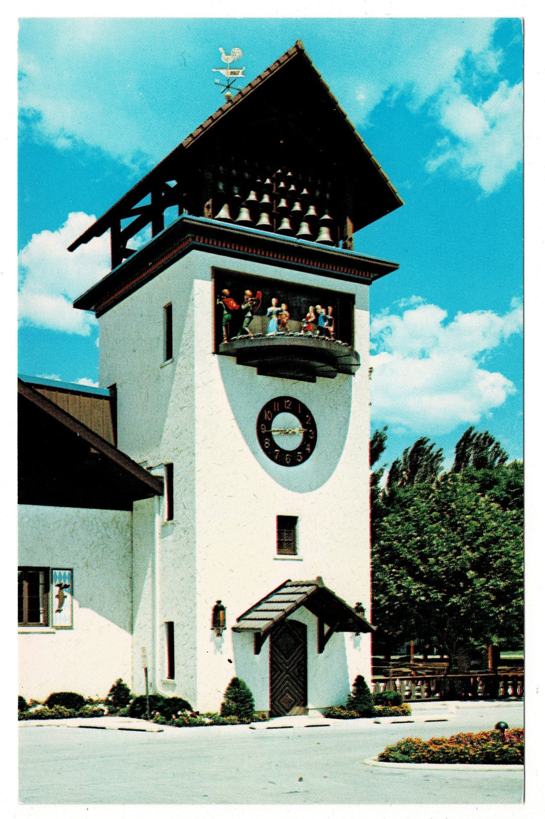 1979 Bavarian Inn Glockenspiel Frankenmuth Michigan Vintage Postcard.
