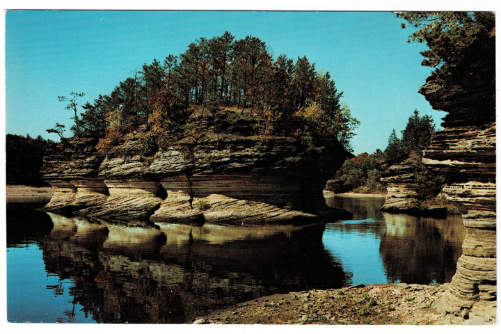 1965 Gorgeous View of Lone Rock, Wisconsin Dells Vintage Postcard.