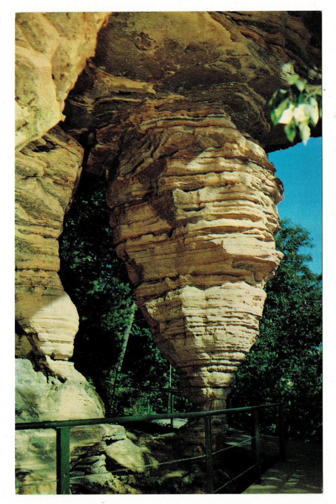  1965 Hornet’s Nest, Upper Wisconsin Dells Vintage Postcard.