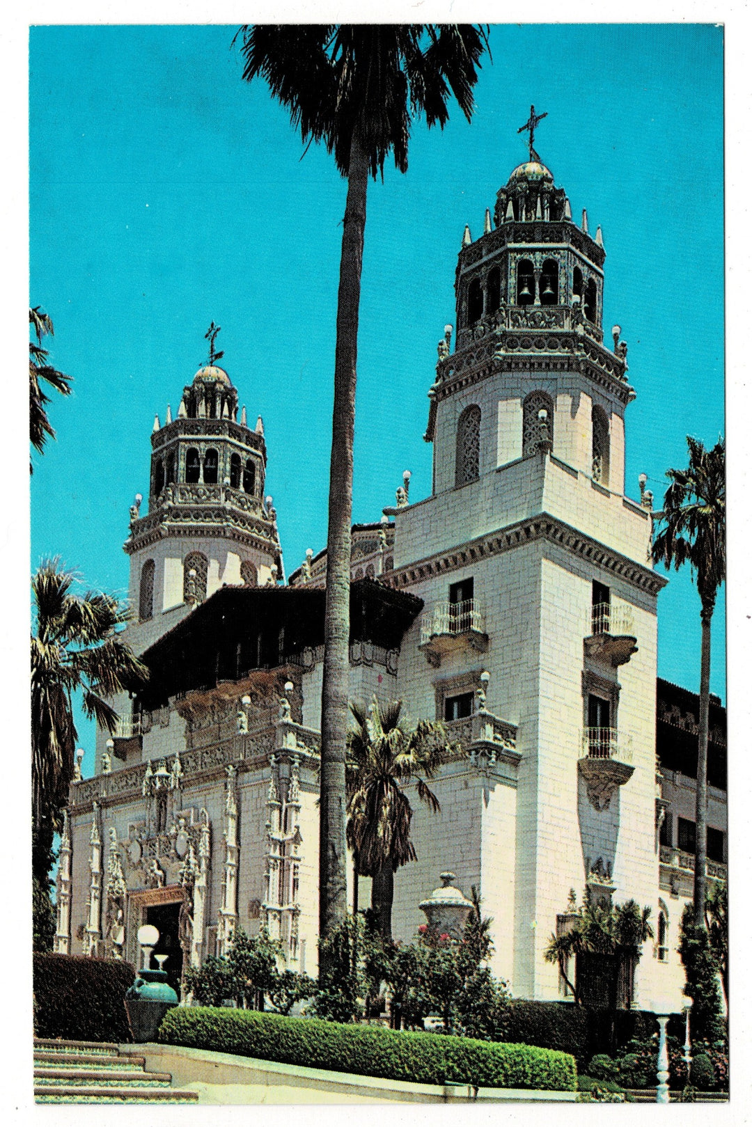 1960s La Case Grande Hearst Castle California Vintage Postcard.