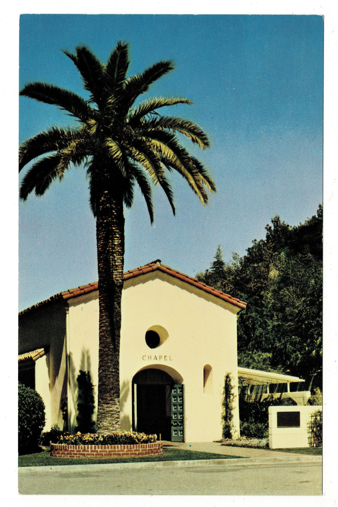 1950s Rainbow Chapel Rose Hills Memorial Park Whittier CA Vtg Postcard.