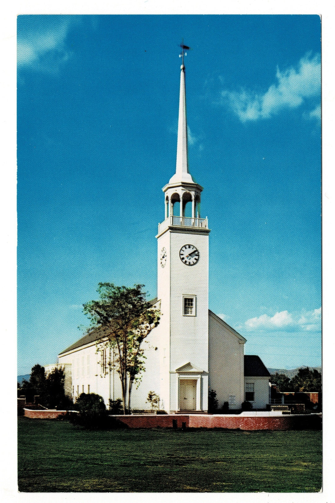  1950s Church of the Hills, Los Angeles, CA Vintage Postcard.