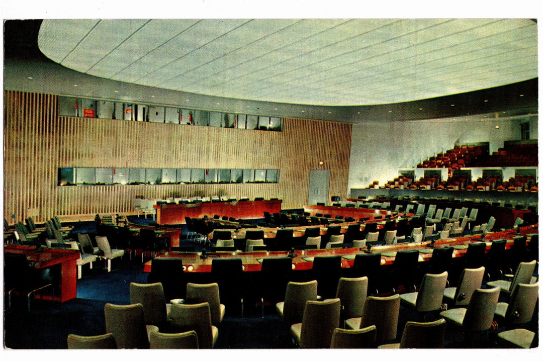 1960s United Nations Meeting Chamber NYC Vintage Postcard.