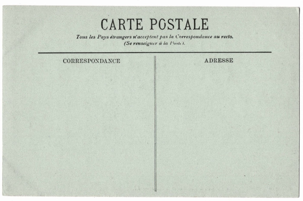 Back of a French postcard with text about correspondence.