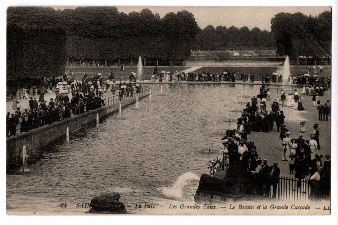 Grande Cascade of Saint-Cloud France Vintage Postcard.