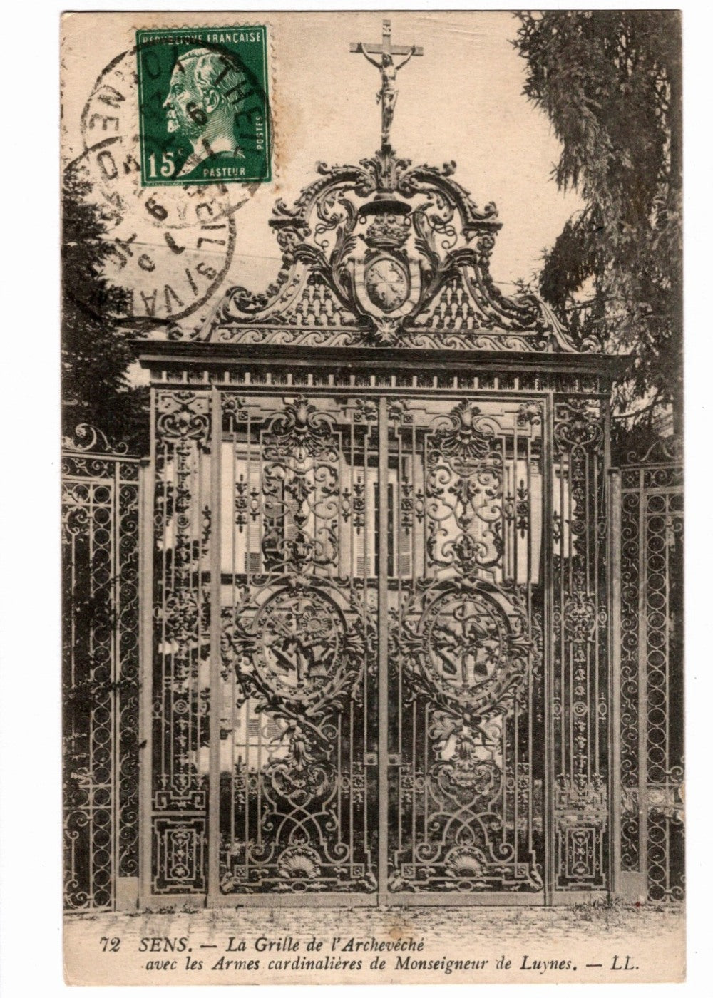 1904 The Archbishop's Gate Yonne France Vintage Postcard, TVC.