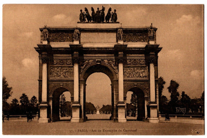 Vintage postcard of the Arc de Triomphe du Carrousel in Paris.