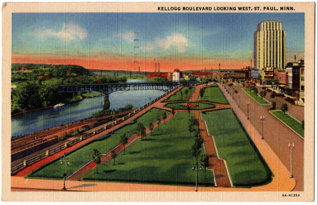 Vintage postcard of Kellogg Boulevard looking west in St. Paul, Minnesota.