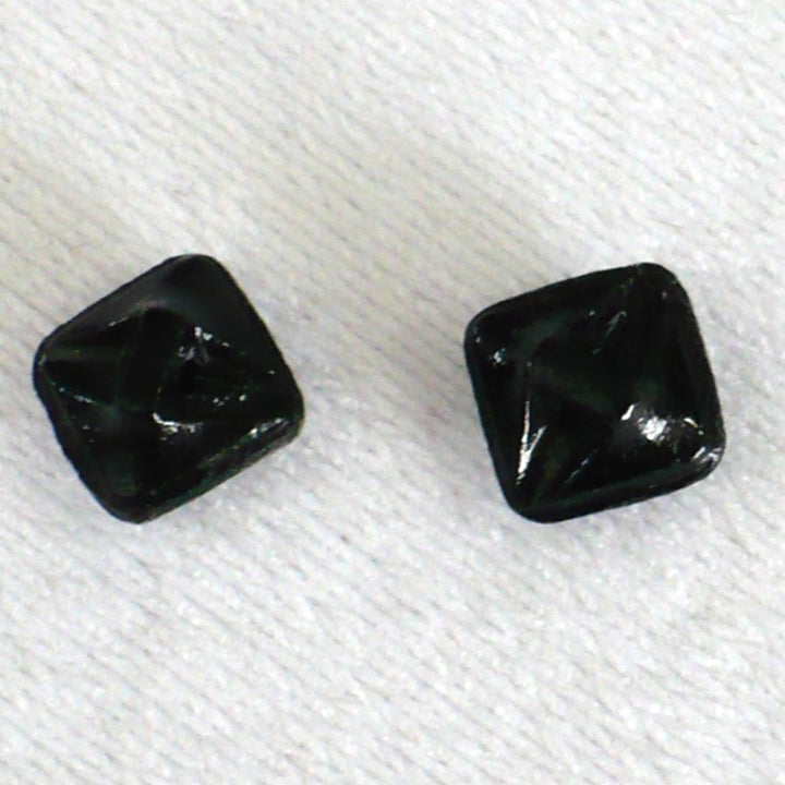 13L Black Glass Diminutive Buttons
