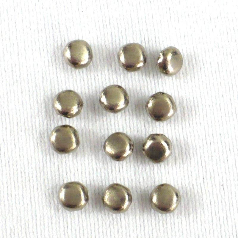 8L Silver Stud-like Diminutive Metal Buttons