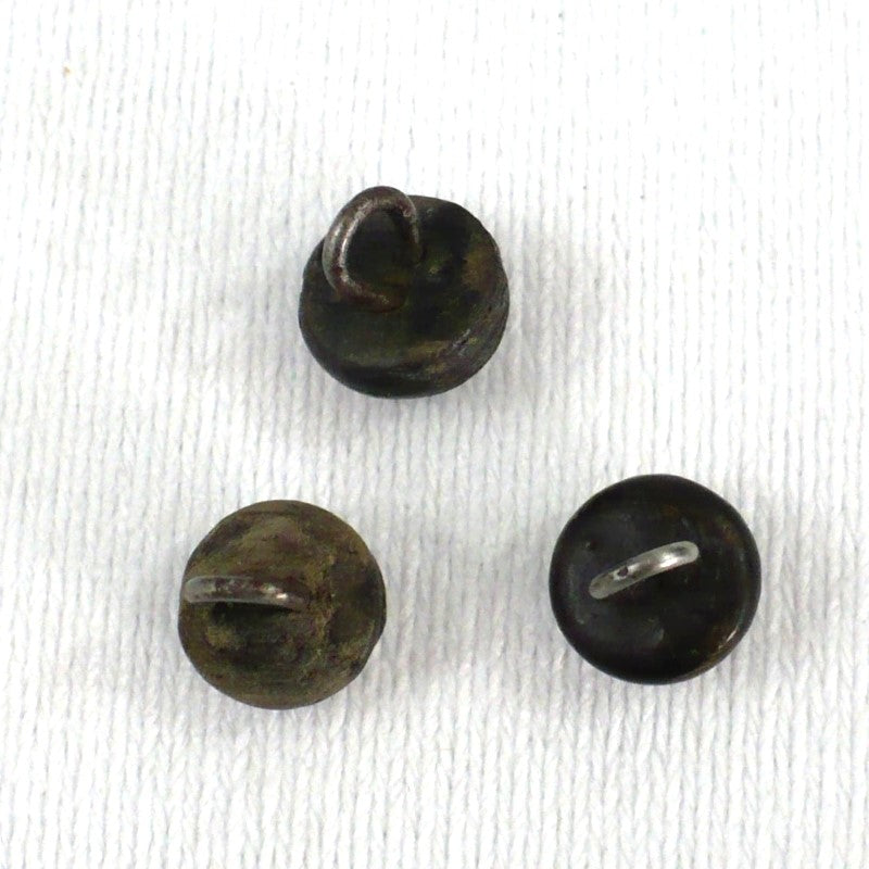 13L Diminutive Leather Shank Buttons