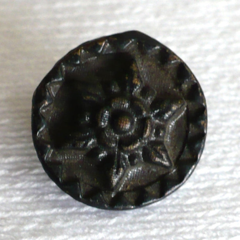 22L Set of Six Victorian Floral, Star Motif Metal Shank Buttons, 9/16".