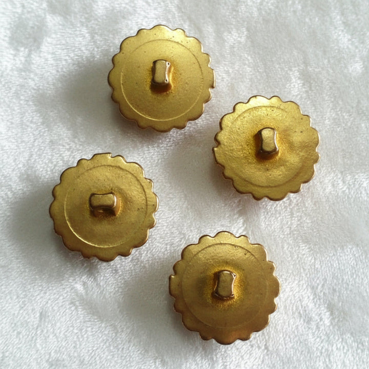 30L Set of Four Chrysanthemum Flower Shank Buttons, 3/4"