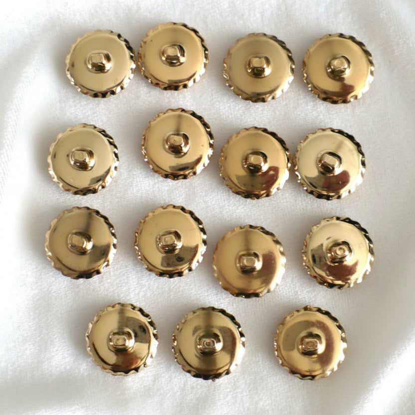 26L Set of Fifteen 1980s Country Club Diva Fashion Buttons, 5/8".