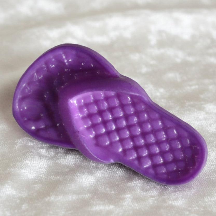 34L Purple Flip-Flop Shoe 1970s Kiddie Novelty Button 7/8".