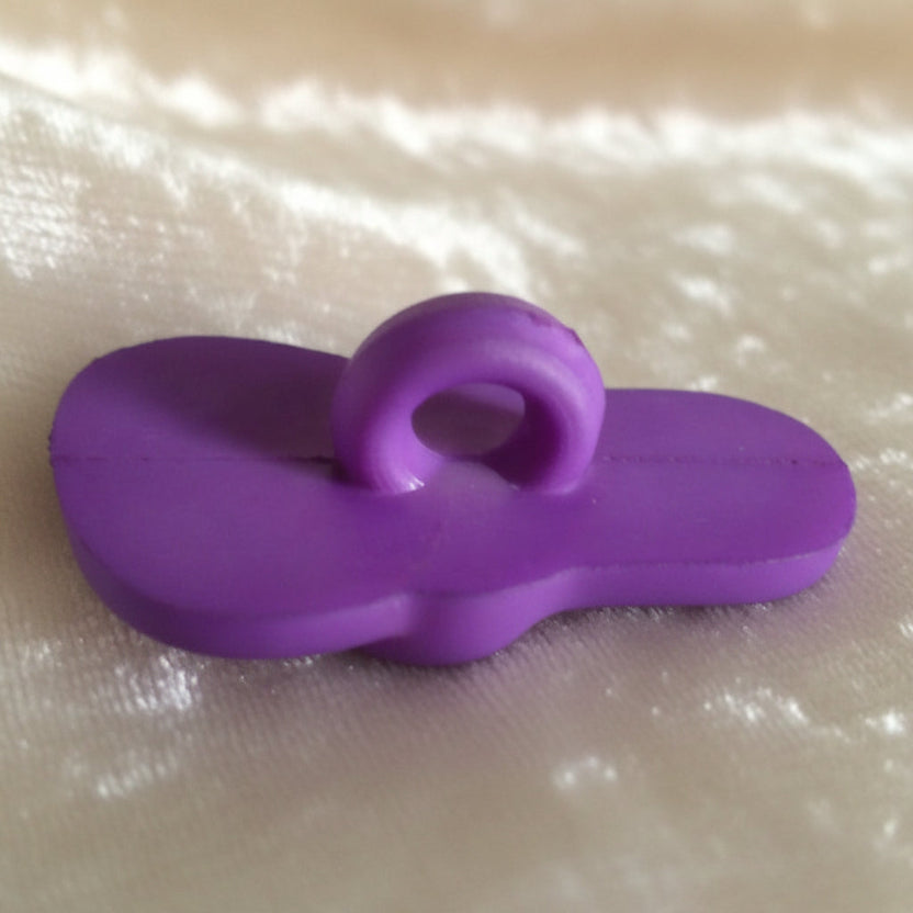 34L Purple Flip-Flop Shoe 1970s Kiddie Novelty Button 7/8", back side.