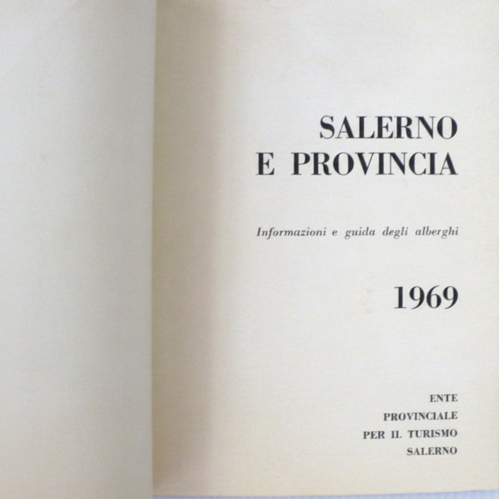1969 guidebook titled 'Salerno e Provincia' with text about hotels and tourism.