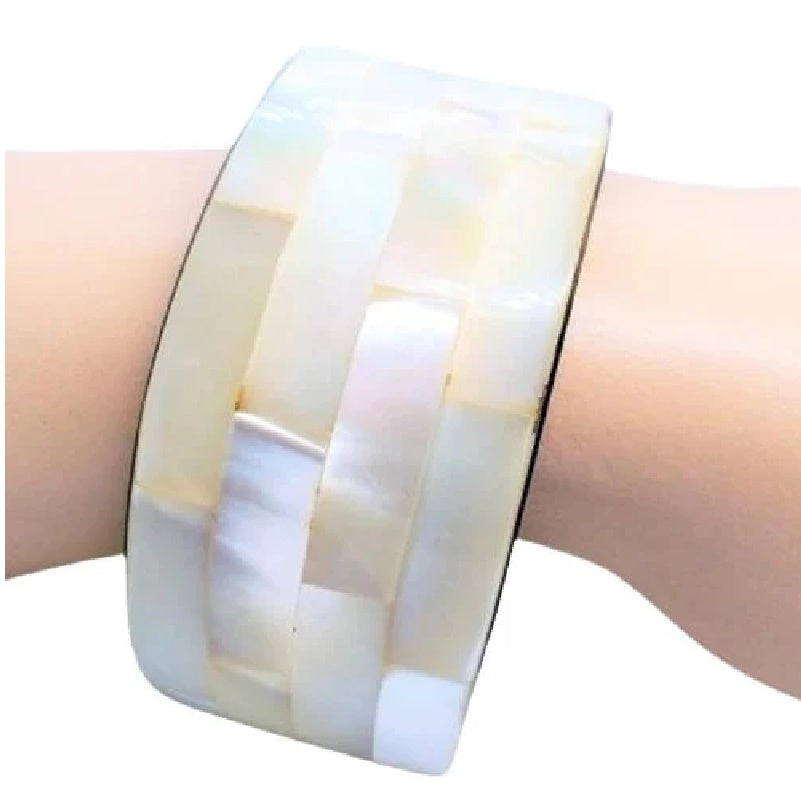 Bracelet.