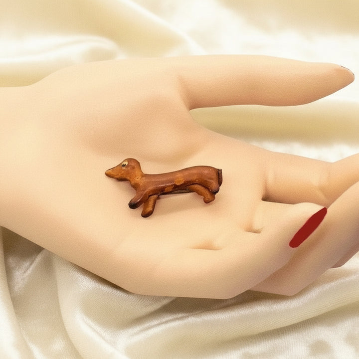 1930s Great Depression Era Folk Art Dachshund Dog Pin Brooch.