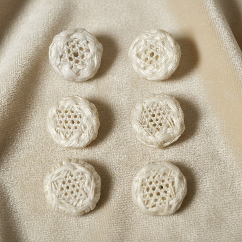 13L Set of Six Victorian to Edwardian White Casting Dorset Buttons, 5/16"