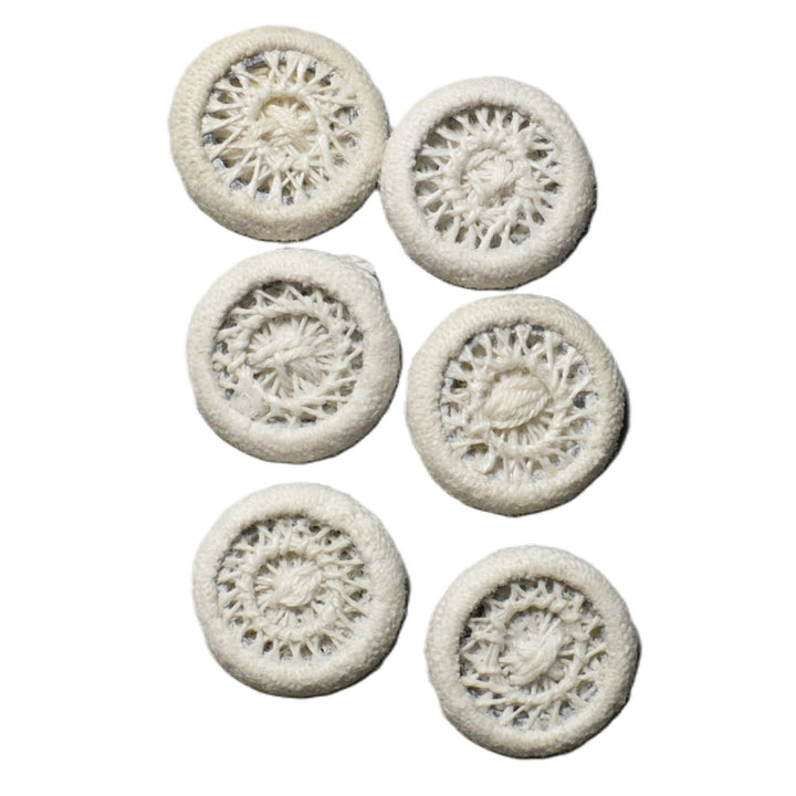 16L Antique White Dorset Buttons