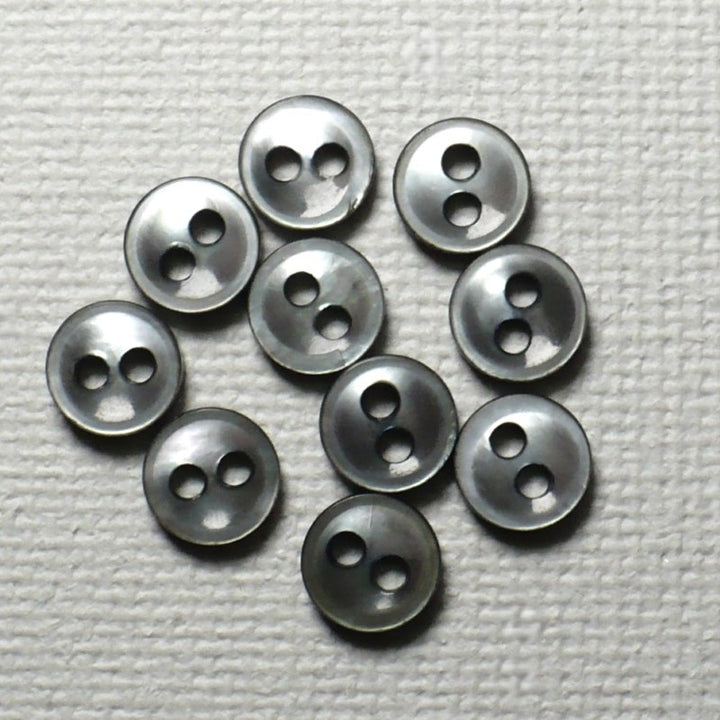 9L Two Hole Grey Ocean Oyster Shell Diminutive Buttons