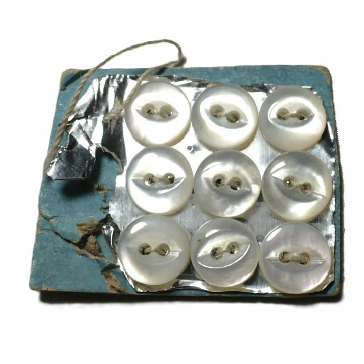 9L Antique Fish Eye Two Hole MOP Pearl Diminutive Buttons