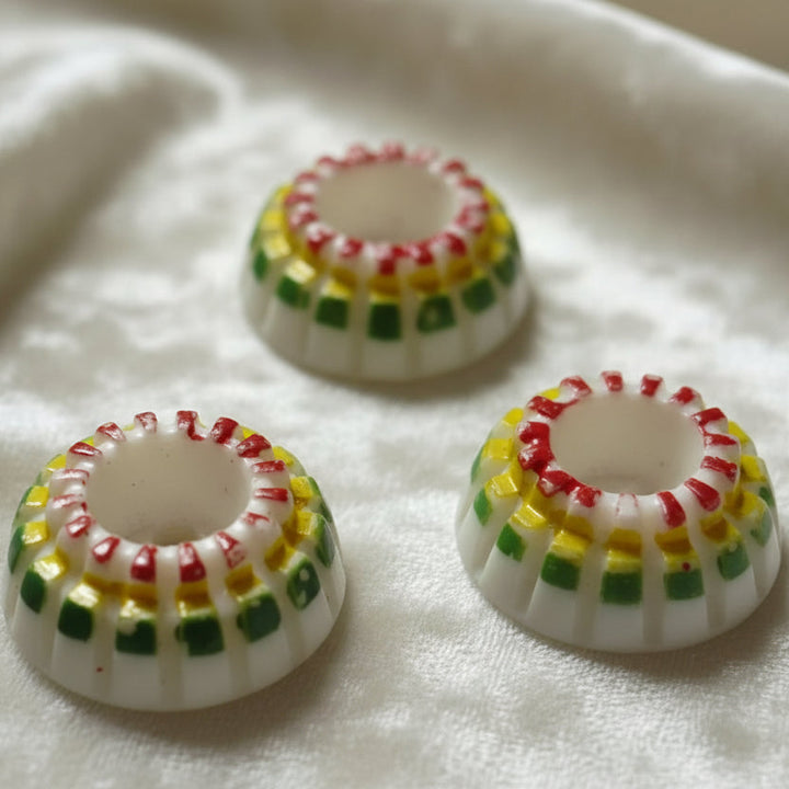 20L Set of Sixteen Colorful Ball Plastic Buttons, 1/2".