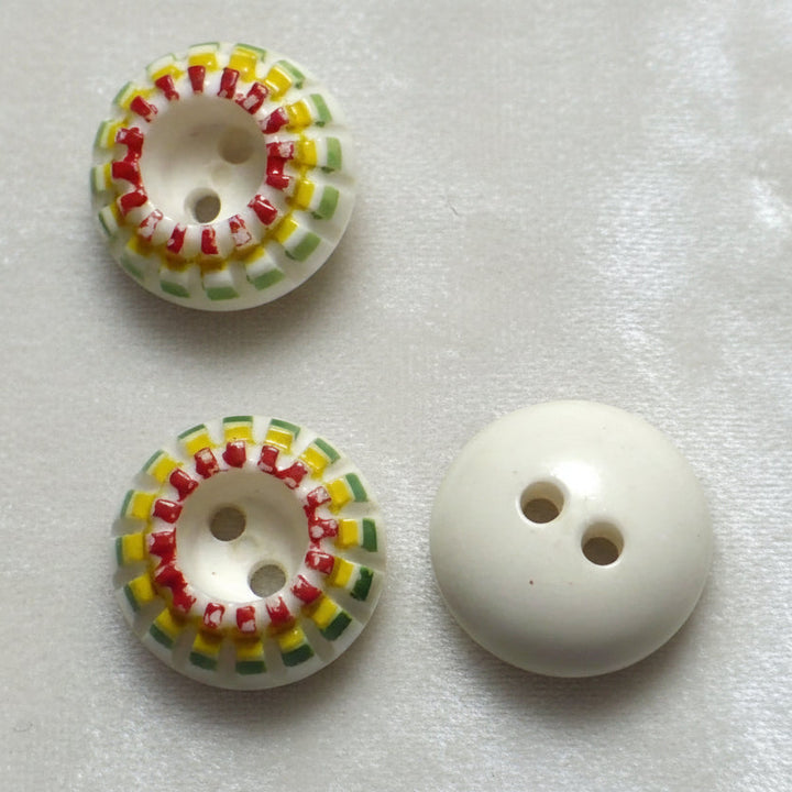 20L Set of Sixteen Colorful Ball Plastic  Buttons, 1/2".