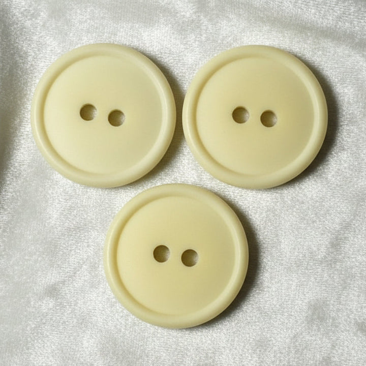 29L Set of Three Vanilla White Casein Two Hole Buttons, 3/4",