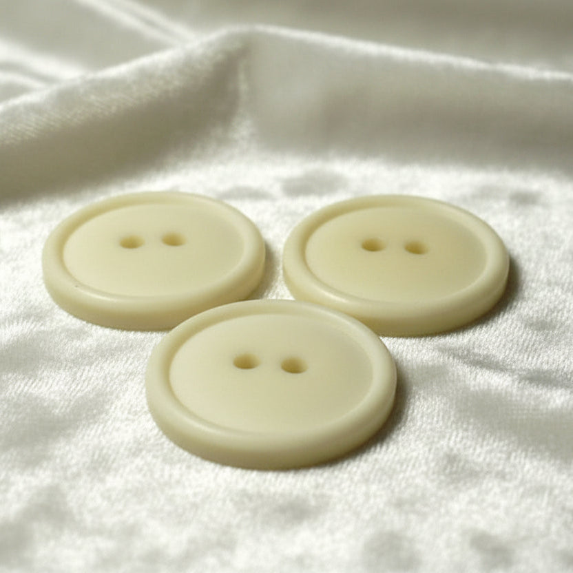 29L Set of Three Vanilla White Casein Two Hole Buttons, 3/4".