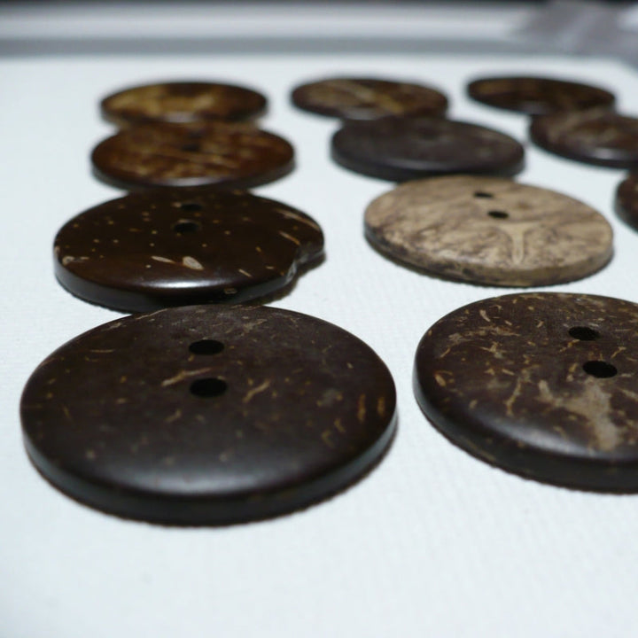 40L Set of Twelve Coconut Shell Two Hole Buttons, 1".