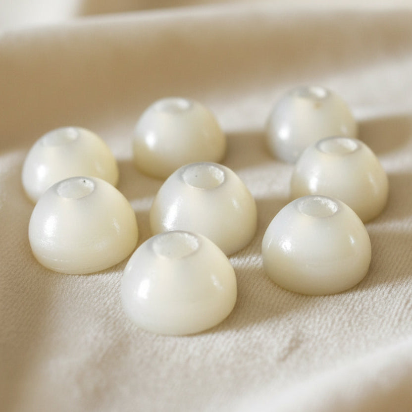 12L Set of Eight Pearl Shell Dimi Whistle Buttons, 19/64".