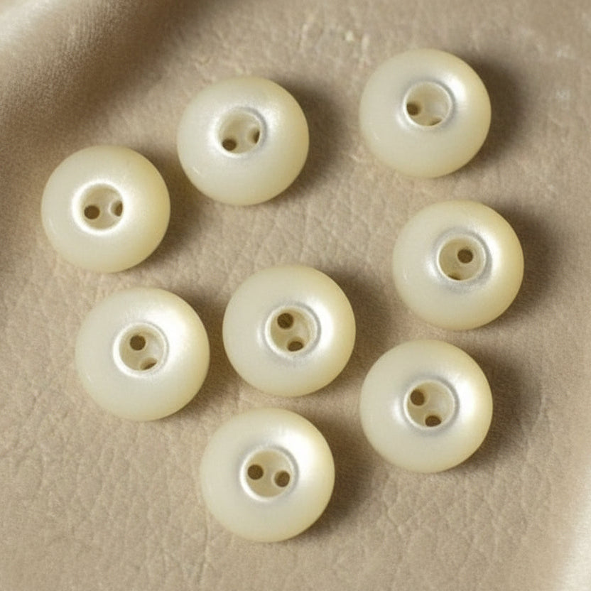 12L Set of Eight Pearl Shell Dimi Whistle Buttons, 19/64".