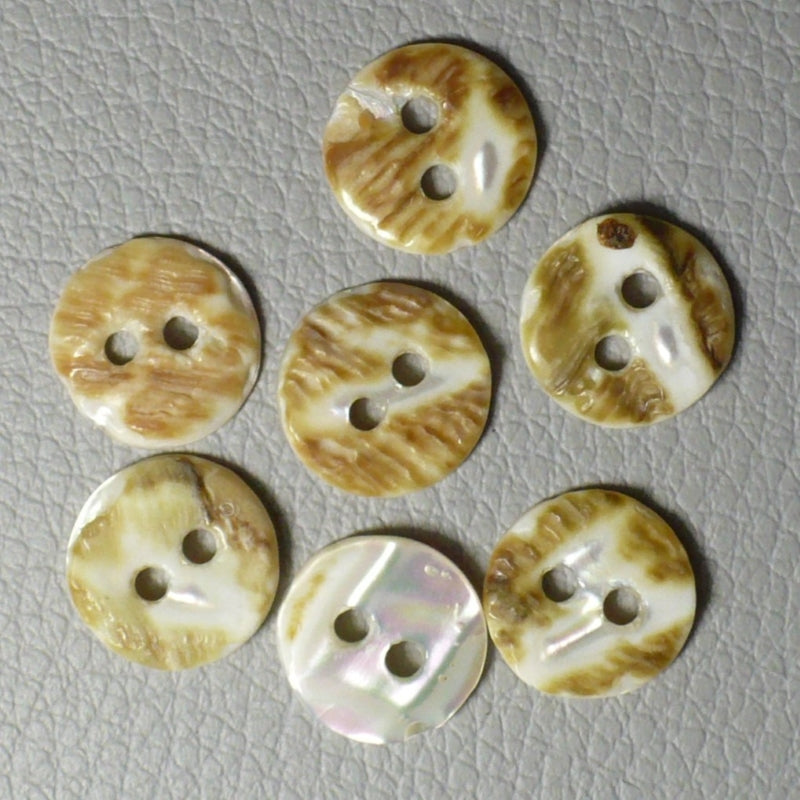 16L Two Hole Fancy MOP Pearl Buttons