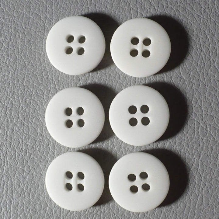 23L White Four Hole Casein Buttons