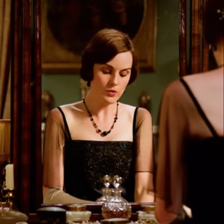 Mary in Downton Abbey wearing a period accurate black Onyx beaded 20s necklace.